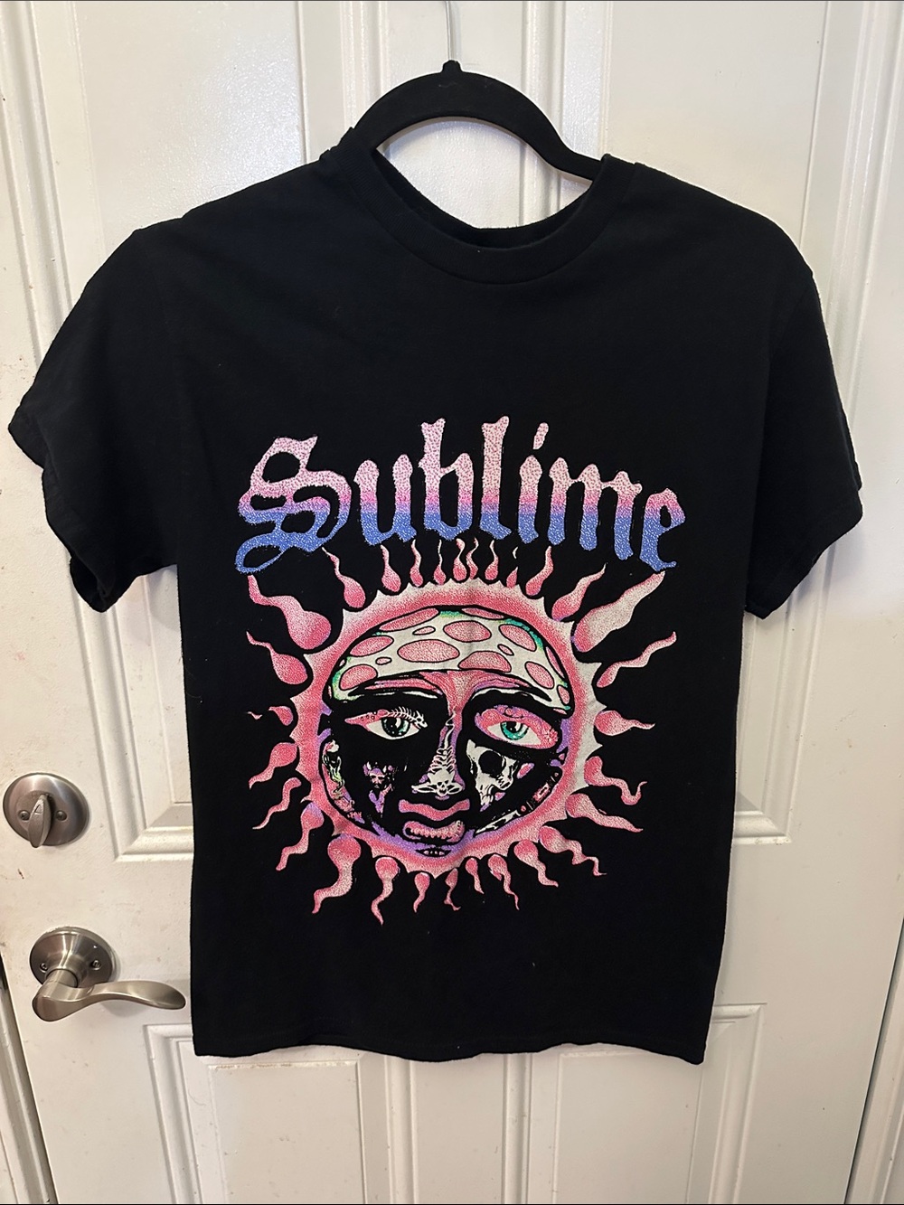 Sublime Black Graphic Band Tee with Pink & Blue Sun Design size S Small